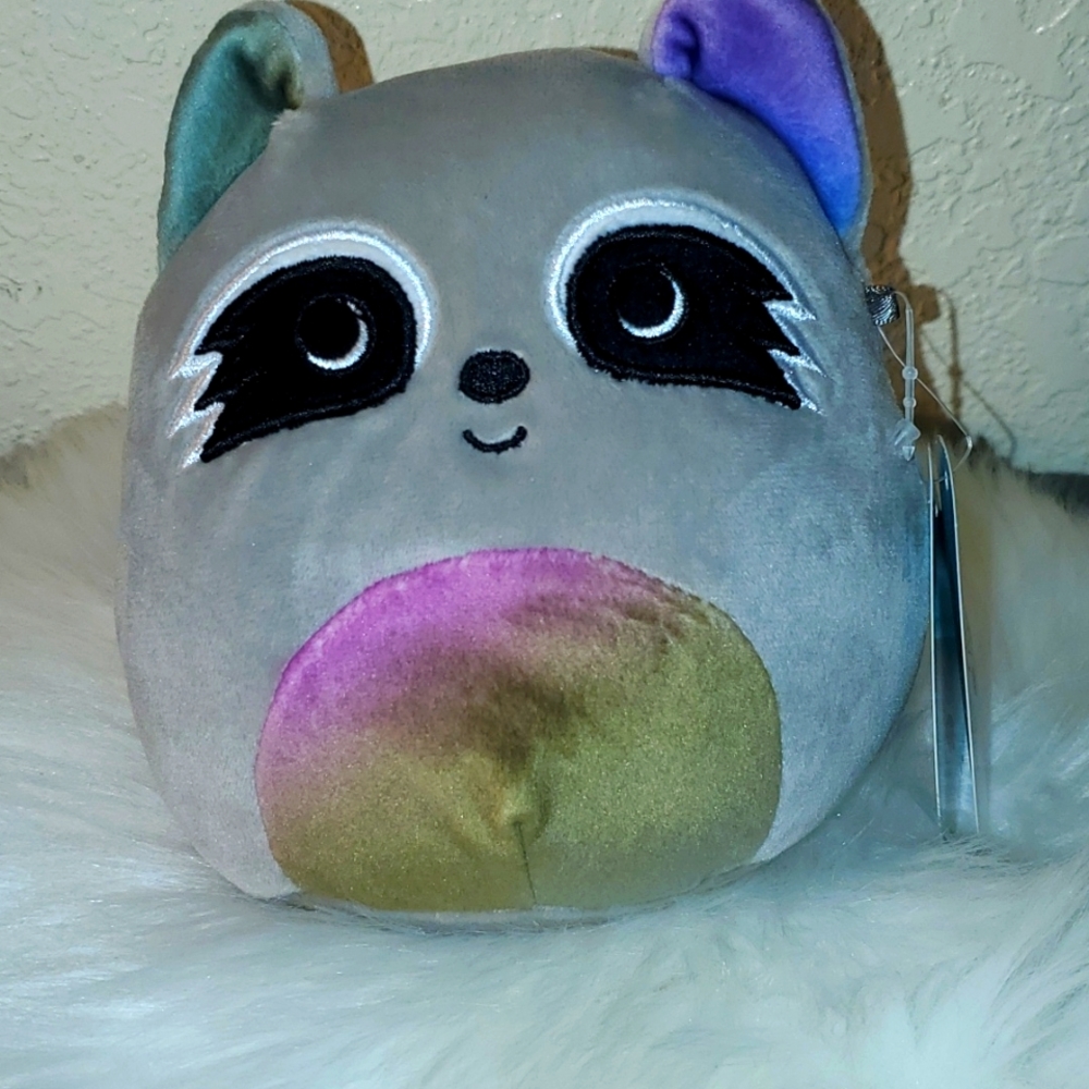 Claires exclusive Max the racoon Squishmallow